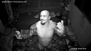 Eles fodem muito e ainda mandam beijo pra câmera.