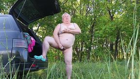 Masturbating Her Pussy in Nature