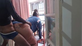 transamos na sacada do hotel em sao paulo