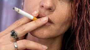 Amateur Homemade Smoking Tease – Everyday Girl Smoking a Cigarette