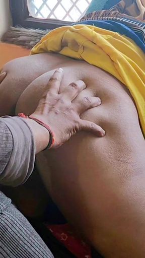 Desi padosan bhabhi ki majhedare chudai Hindi Audio   Clip 1
