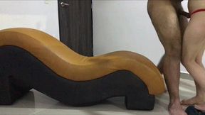 nueva flaca sexy recibe sexo oral en el sillon del amor y hace una buena mamada - amateur nora milf - andy z 94