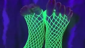 Melove Sexy Legs in Neon Green Fishnet on the Blanket Part 2