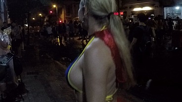 Mirella Mansur aprontando e fazendo far putaria na rua Augusta no carnaval de rua de São Paulo - Ed Junior - Carolina Carioca - Binho Ted