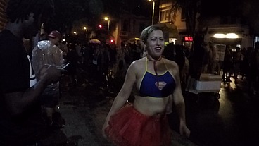 Mirella Mansur aprontando e fazendo far putaria na rua Augusta no carnaval de rua de São Paulo - Ed Junior - Carolina Carioca - Binho Ted