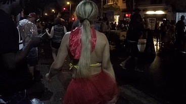 Mirella Mansur aprontando e fazendo far putaria na rua Augusta no carnaval de rua de São Paulo - Ed Junior - Carolina Carioca - Binho Ted