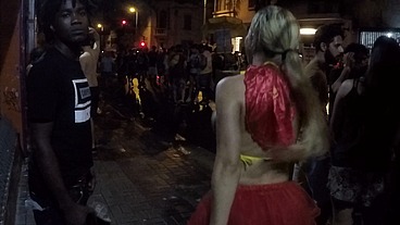 Mirella Mansur aprontando e fazendo far putaria na rua Augusta no carnaval de rua de São Paulo - Ed Junior - Carolina Carioca - Binho Ted