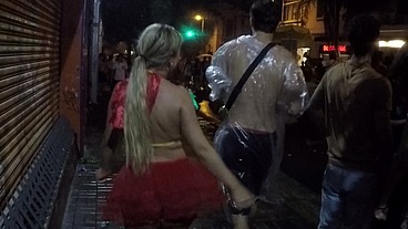 Mirella Mansur aprontando e fazendo far putaria na rua Augusta no carnaval de rua de São Paulo - Ed Junior - Carolina Carioca - Binho Ted