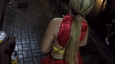 Mirella Mansur aprontando e fazendo far putaria na rua Augusta no carnaval de rua de São Paulo - Ed Junior - Carolina Carioca - Binho Ted
