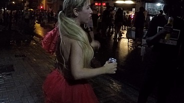 Mirella Mansur aprontando e fazendo far putaria na rua Augusta no carnaval de rua de São Paulo - Ed Junior - Carolina Carioca - Binho Ted