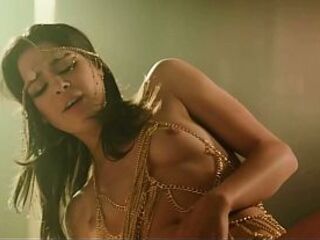 Large Tit Blond Kenzie Taylor Lures Dude into Poolside Suck