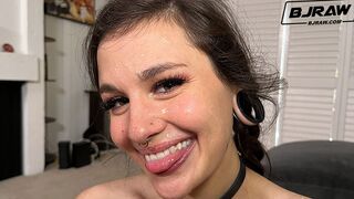 BJRAW Luna Lovely has a lovely throat