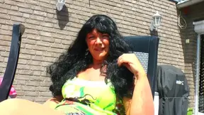 BBW Mature Vibe Slut Outdoor Pussy Play