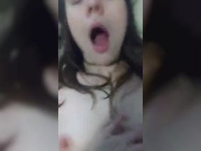 Pretty gf missionary fuck