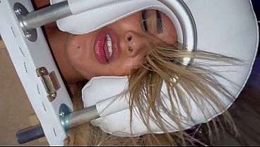 Essa massagem acabou com sexo gostoso e muito leite na boca dessa novinha