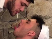Me exprime la leche y me la escupe en la boca porno en español - Seba Terry