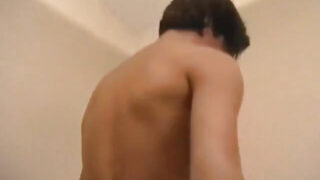 Masturbazione, cazzi, cazzo non tagliato, non tagliato – clip di una ragazza solista con giovani adolescenti amatoriali scopati nel culo