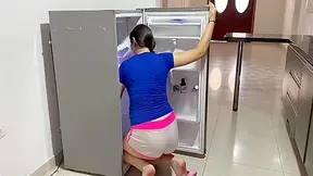 I See My Rich Stepsister Trapped In The Fridge, It Makes Me Horny To See Her Huge Ass, I End Up Cumming On Her Belly