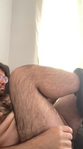 HAIRY TURKISH GUY JERKING