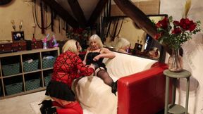 Sissy Dee rides Lady Fees strapon