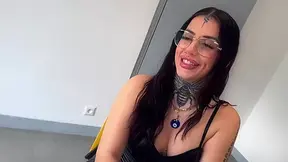 100% anal, Alyson's funny challenge! - Jacquie et Michel TV