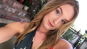 Beautiful outdoor sex by the pool with a big-bottomed Daisy Stone