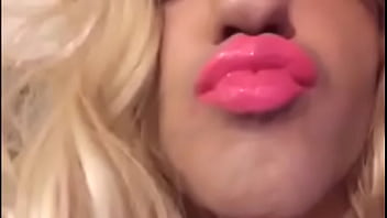 Tranny Tiffany - Blonde Bimbo