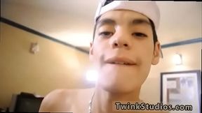 Gay porn boy free Brody Frost and Direly Strait stop at a motel on