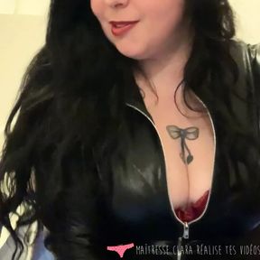 Vends-ta-culotte - Fetishist pleasures with French dominatrix : leather, boots, hair and foot