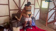 Inquilina se folla al guarda bosques porque esta caliente