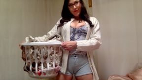 Stroking To Stepmom&#039;s Cameltoe