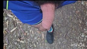 Andando na trilha do engenheiro esperando alguem para fuder.