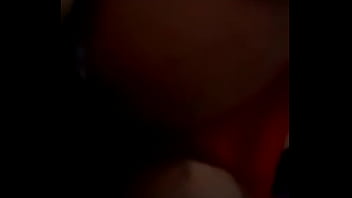 Cdzinha Sammy sentando no novinho pauzudo