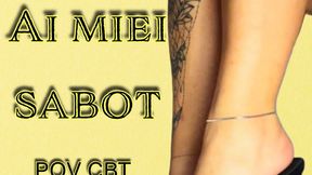 IL TUO CAZZO SOTTO AI MIEI SABOT ( POV CBT - BANANA CRUSH)