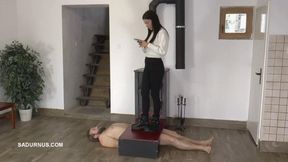 Mistress Natasa ignores slave B wmv