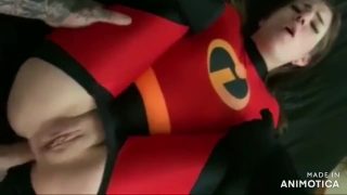 La cosplayeuse d&#39;Elastigirl se fait enculer en POV