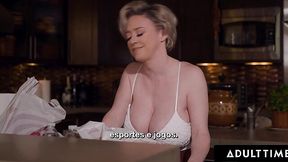 This Hungry Son of a Bitch Can’t Resist His Step-Mom Dee Williams’ Fucking Massive Tits – Portuguese Subs