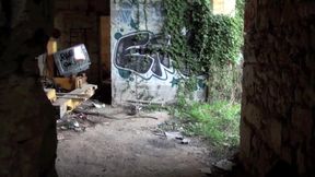 Arab discret fucked by top blond outdoor