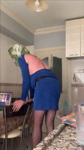 Do you like 18 yo girls with small dicks?   Clip 2