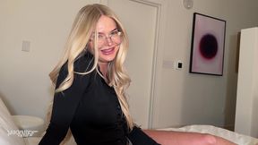 office babe sneaks into my hotel room during business trip - lulu romanova