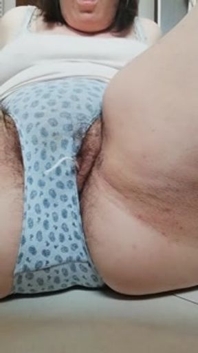 I masturbate with tampon hairy pussy amateur chubby on period hairy asshole