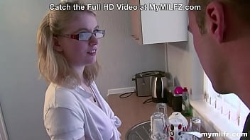 Slutty older woman receives massive cum blasts on her filthy eyeglasses