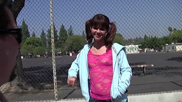 Elizabeth Bentley Is Eighteen And Wants To Fuck