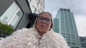 Sandie Candy Cumwalk