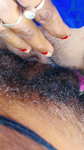 Tamilnadu Wale makan maliki apne kiraye Wale wife ko jungal me lejake hard  chodai kar rahe the tab uske husband ne&hellip;   Clip 2
