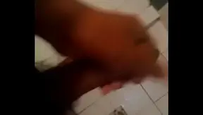 Huge-Muscled Milkman JOLs Off After Hot Gym Rendezvous – 18+