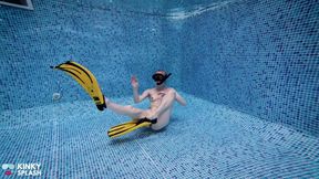 Lucy's Naked Scuba Wank Underwater Orgasm
