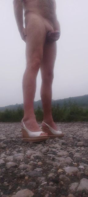 Moorning outside mastrubation