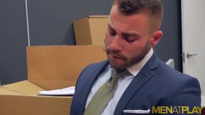Menatplay Apolo Fire anal fucked by businessman Diego Reyes