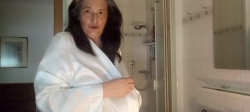Mature woman in the shower... Are you gold chain or already my villa?